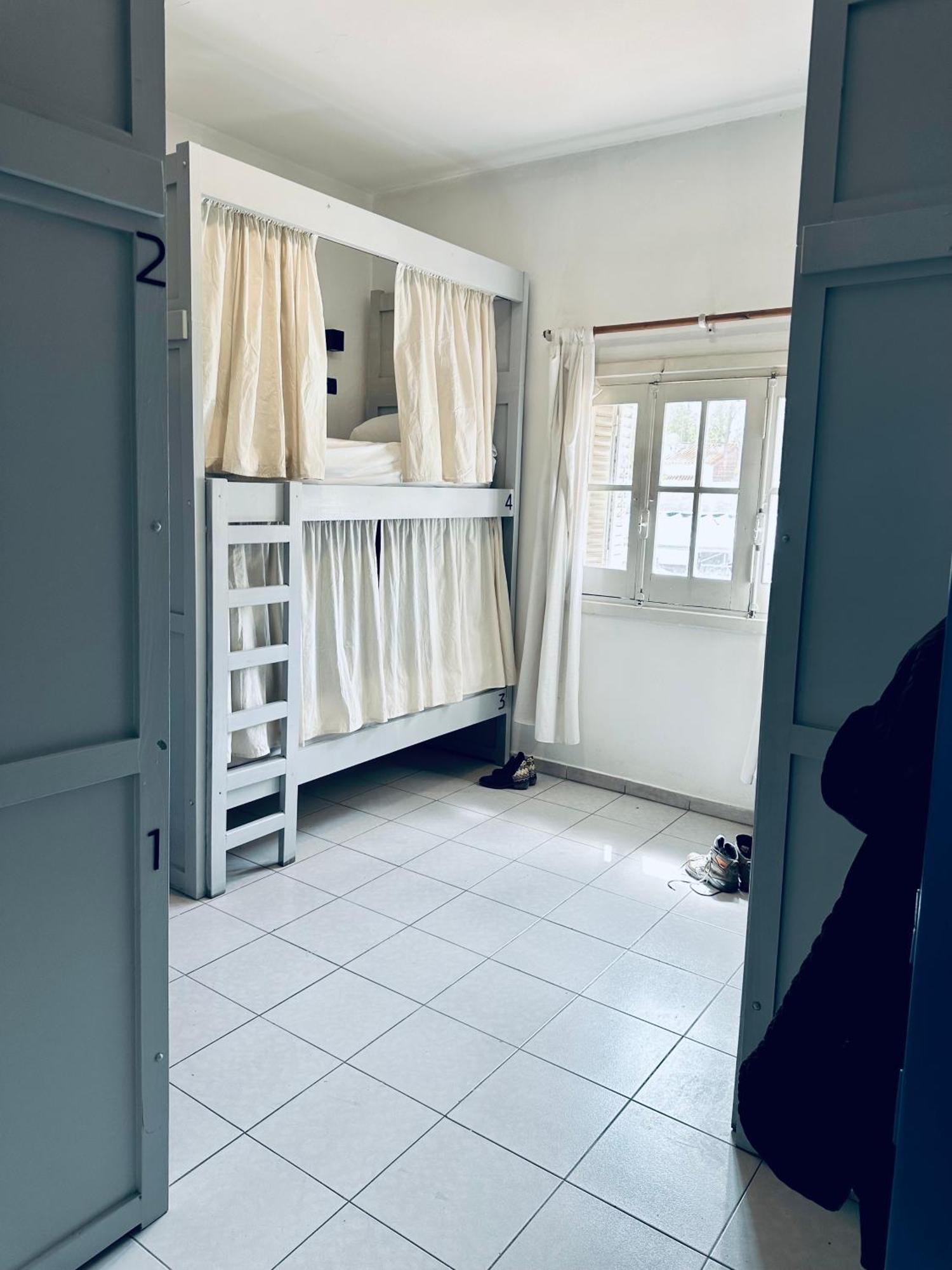 Gorilla Hostel Mendoza Chambre photo