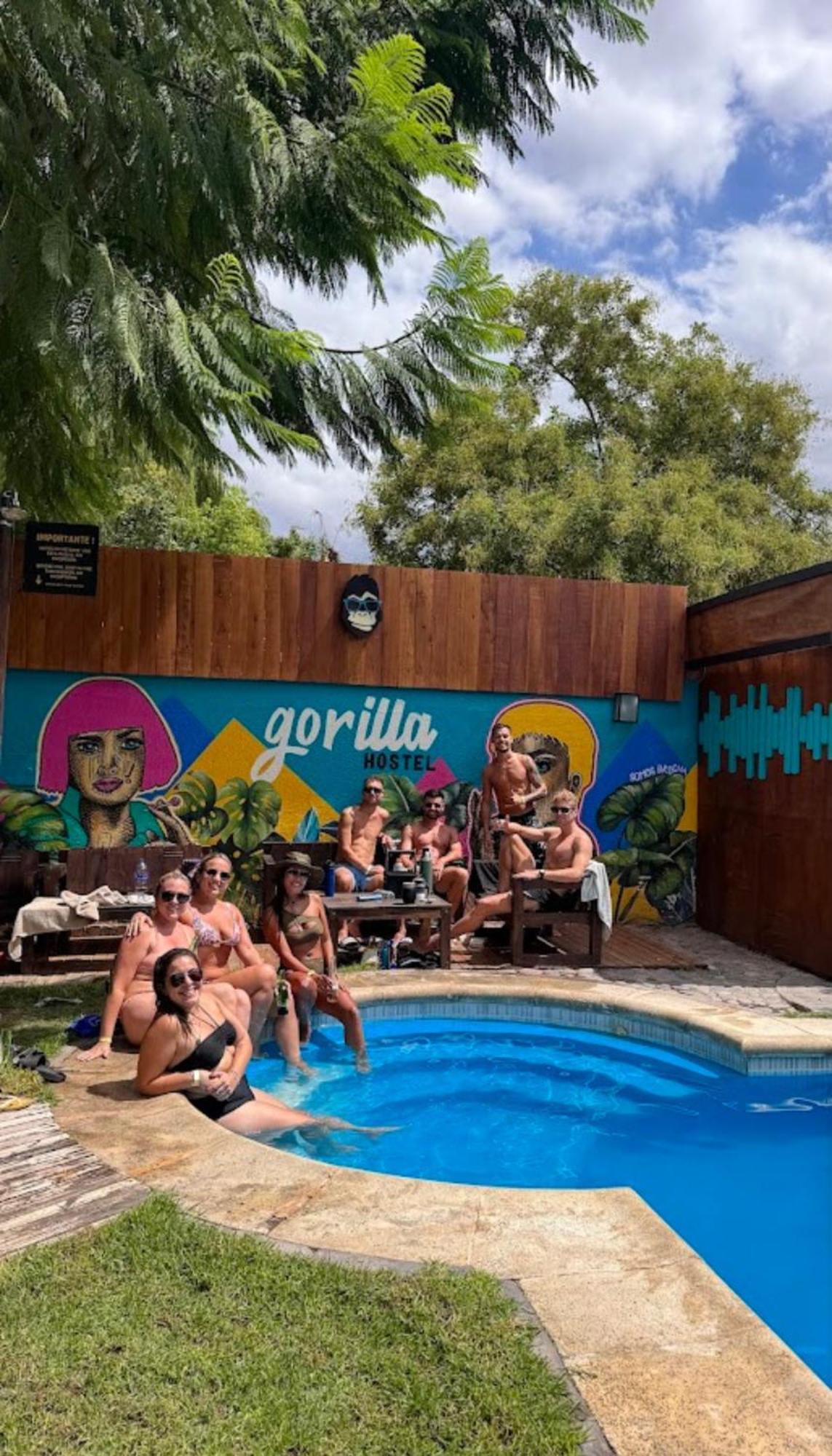Gorilla Hostel Mendoza Extérieur photo